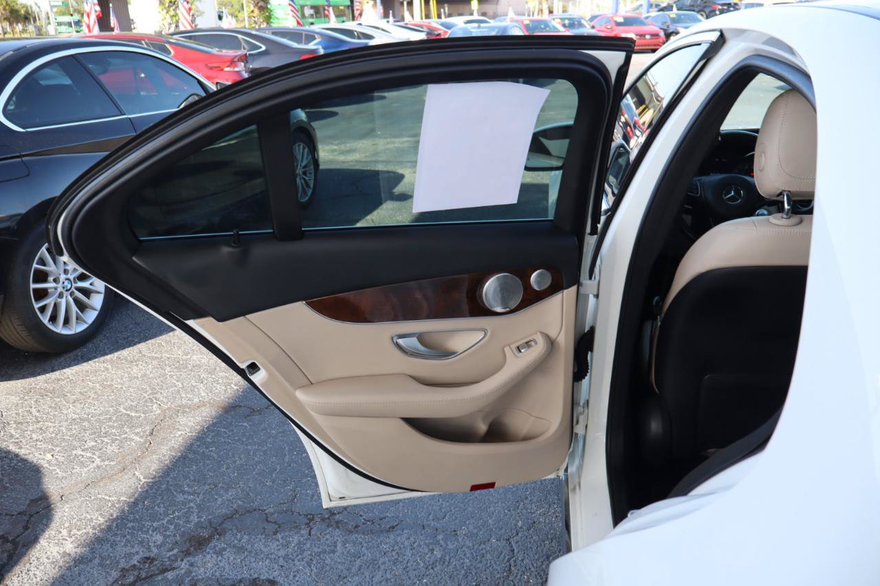 Used 2017 Mercedes-Benz C 300 Sedan image 15
