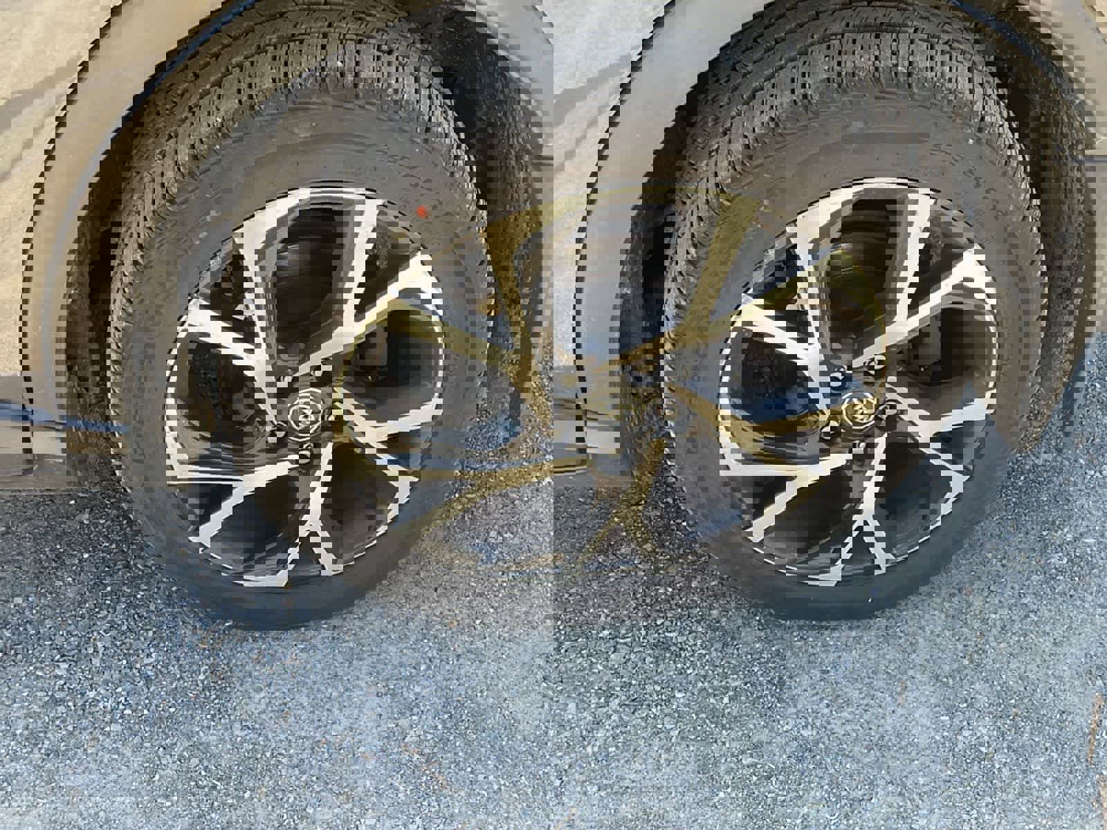 Used 2018 Toyota C-HR XLE FWD image 22