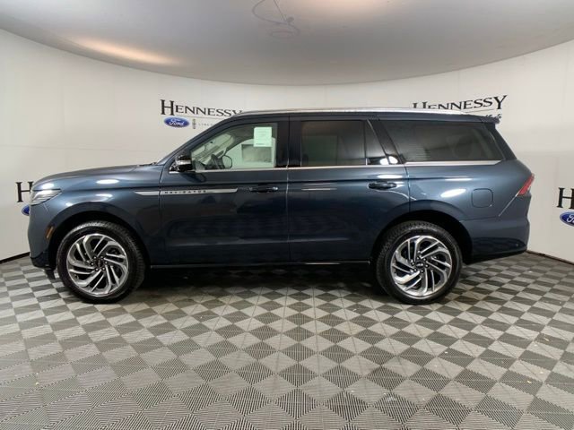 New 2025 Lincoln Navigator Reserve image 3