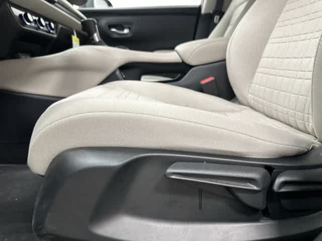 Certified 2027 Honda HR-V LX image 26
