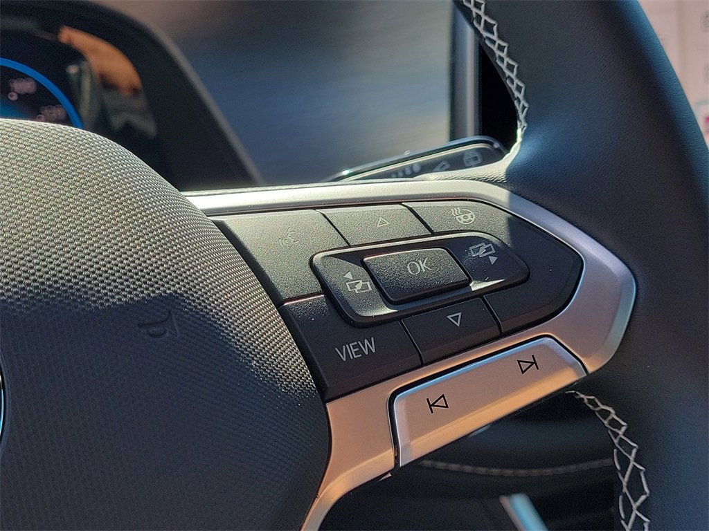 New 2026 Volkswagen Atlas Cross Sport SE image 21