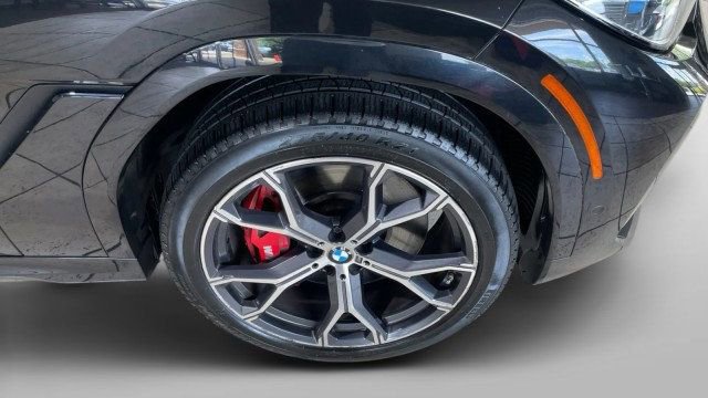 Used 2021 BMW X6 M50i w/ Executive Package AWD/4WD image 6