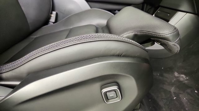 New 2026 Volvo EX90 Ultra AWD/4WD image 37