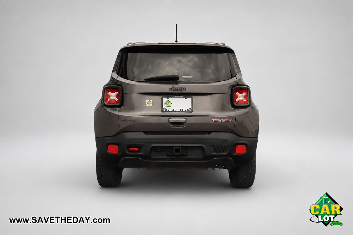 Used 2018 Jeep Renegade Trailhawk AWD/4WD image 7