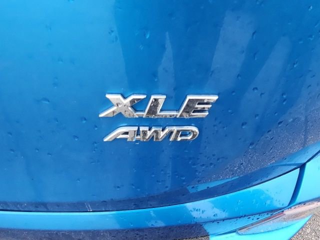 Used 2018 Toyota RAV4 XLE image 12