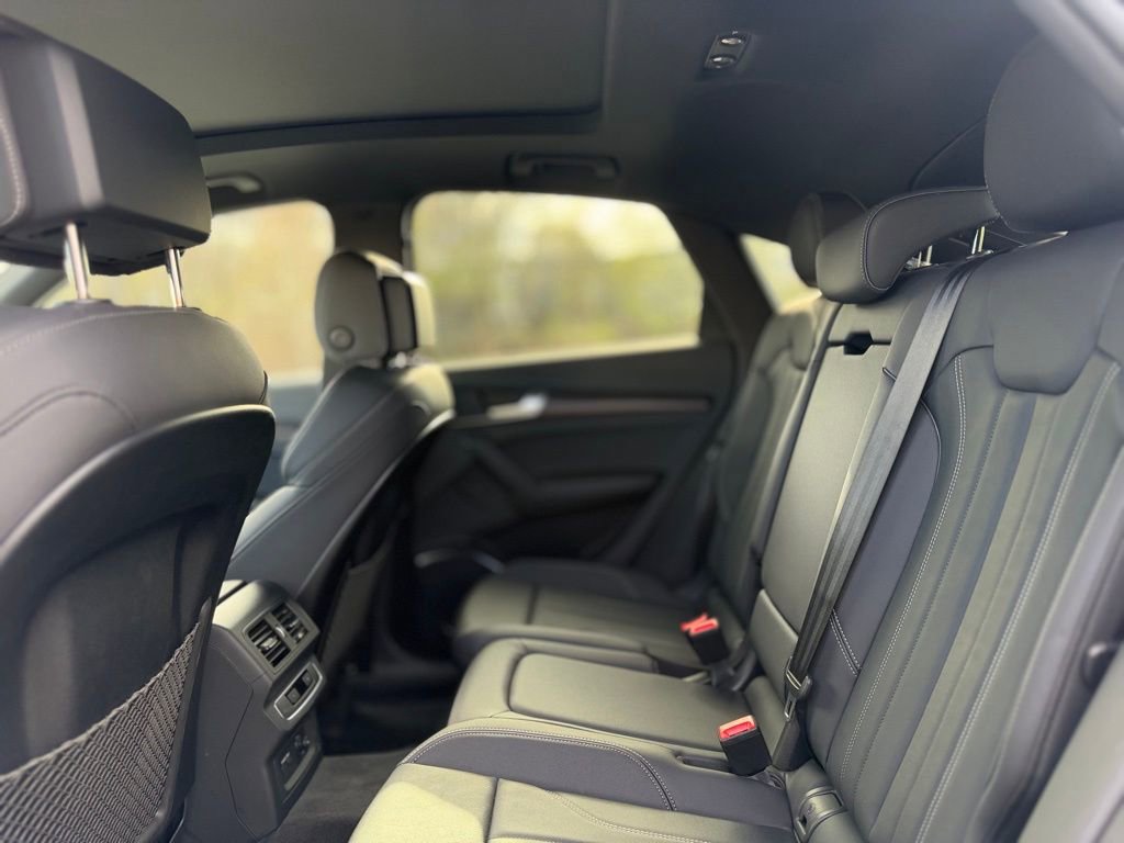 Used 2025 Audi Q5 2.0T Premium image 24