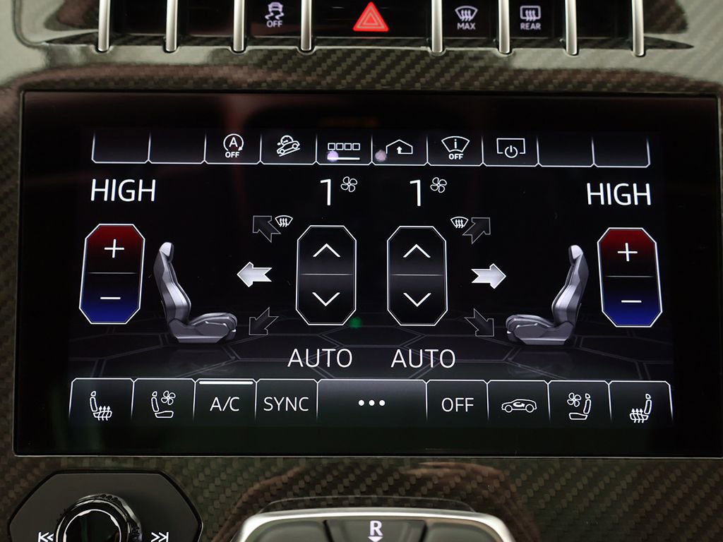 Used 2022 Lamborghini Urus AWD/4WD image 62