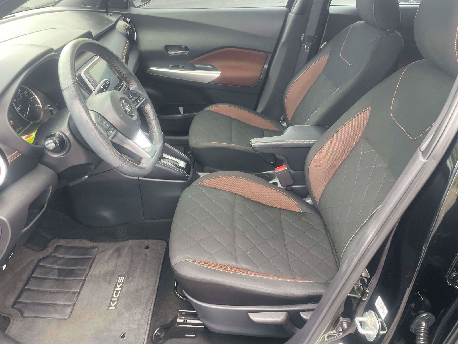 Used 2020 Nissan Kicks SR w/ Exterior Package FWD image 13