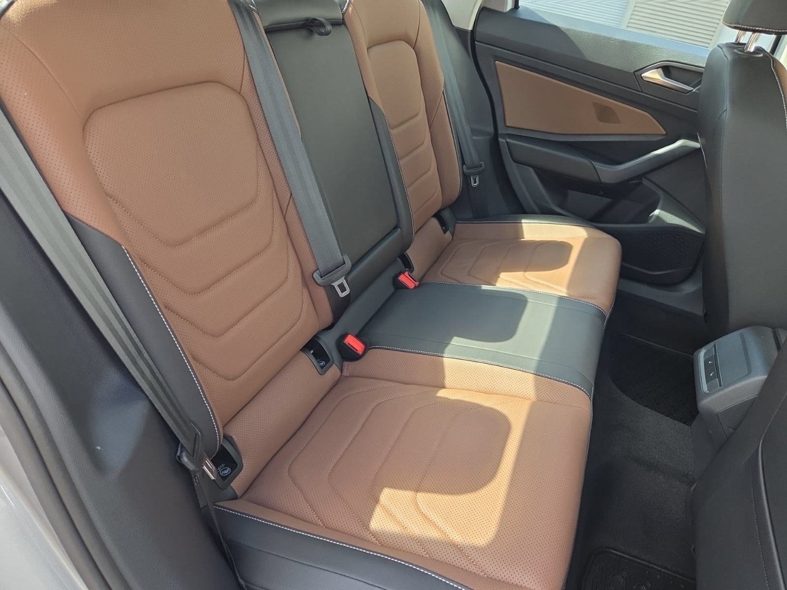 Certified 2025 Volkswagen Jetta SEL FWD image 20