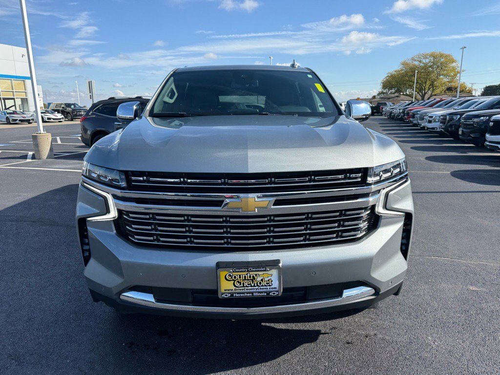 Used 2023 Chevrolet Suburban Premier image 9