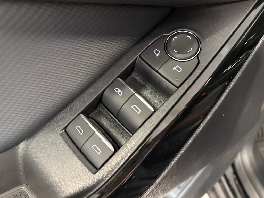 New 2027 Chevrolet Equinox RS w/ Safety and Technology Package AWD/4WD image 34
