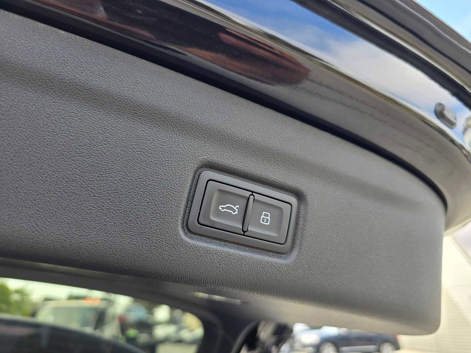 New 2025 Audi Q6 e-tron Premium Plus image 19