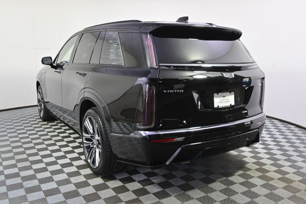 Certified 2026 Cadillac Vistiq Platinum w/ LPO, Floor Liner Package AWD/4WD image 4