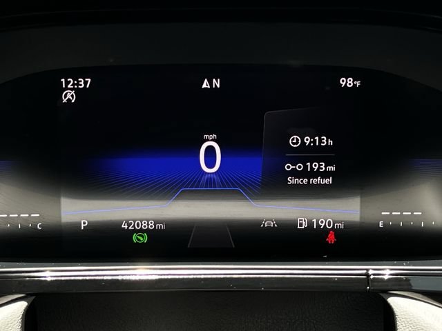 Used 2024 Volkswagen Taos SE w/ MDO Package FWD image 17