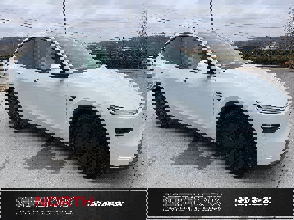 Used 2026 Tesla Model Y Long Range image 30