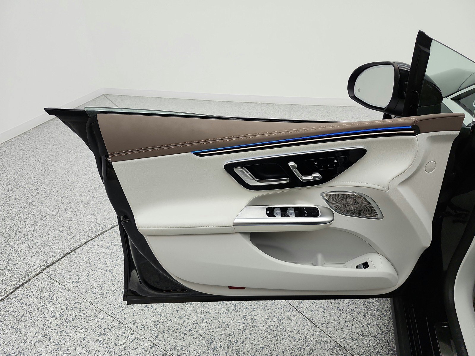 Used 2023 Mercedes-Benz EQE 350+ Sedan image 15