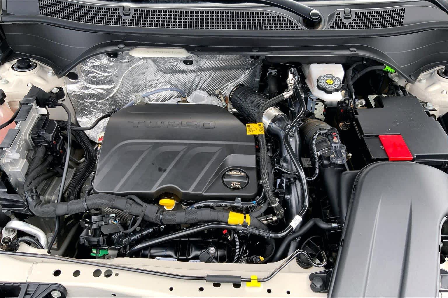 Certified 2026 Chevrolet Trax RS w/ Sunroof Package FWD image 32