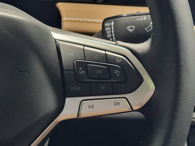 Used 2025 Volkswagen Jetta SEL FWD image 28