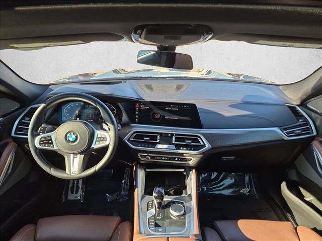 Used 2022 BMW X6 M50i w/ Dynamic Handling Package AWD/4WD image 19