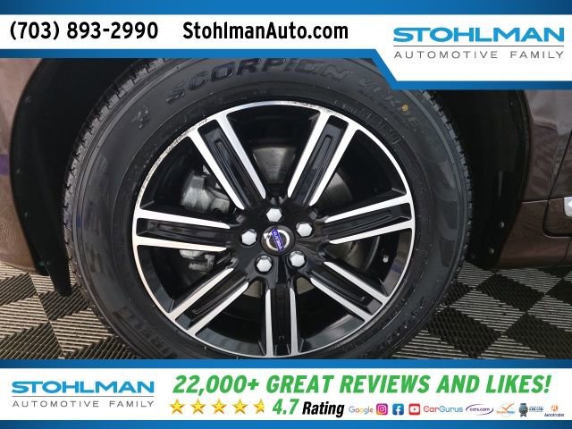 Used 2017 Volvo XC60 T5 Dynamic w/ Preferred Option Package FWD image 10