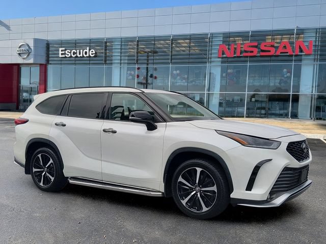 Used 2021 Toyota Highlander XSE