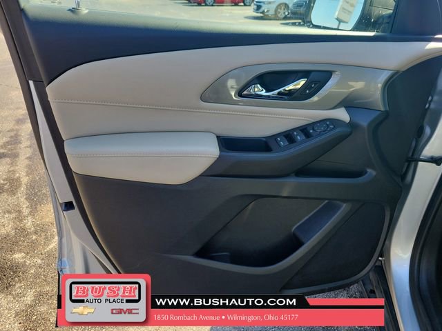 Used 2022 Chevrolet Traverse LS image 17