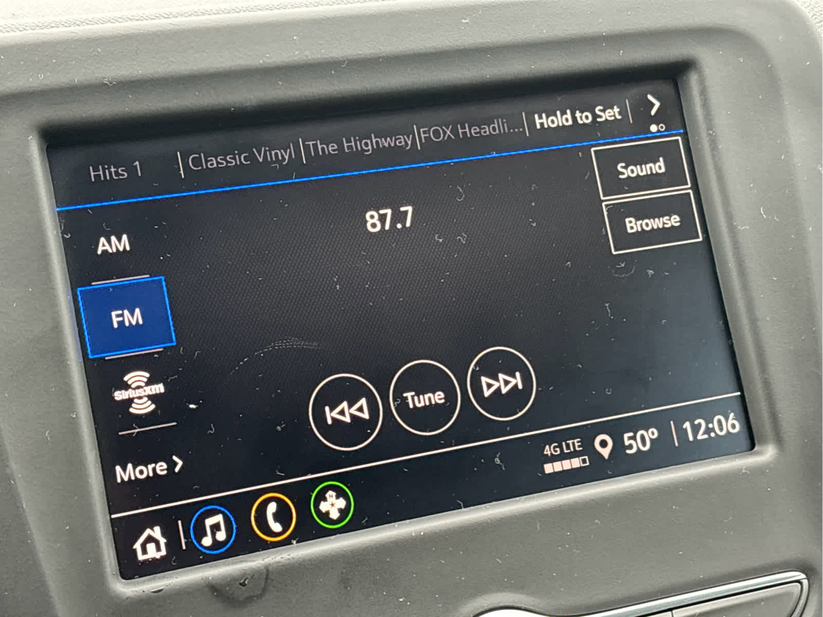 Certified 2022 Chevrolet Equinox LT FWD image 12