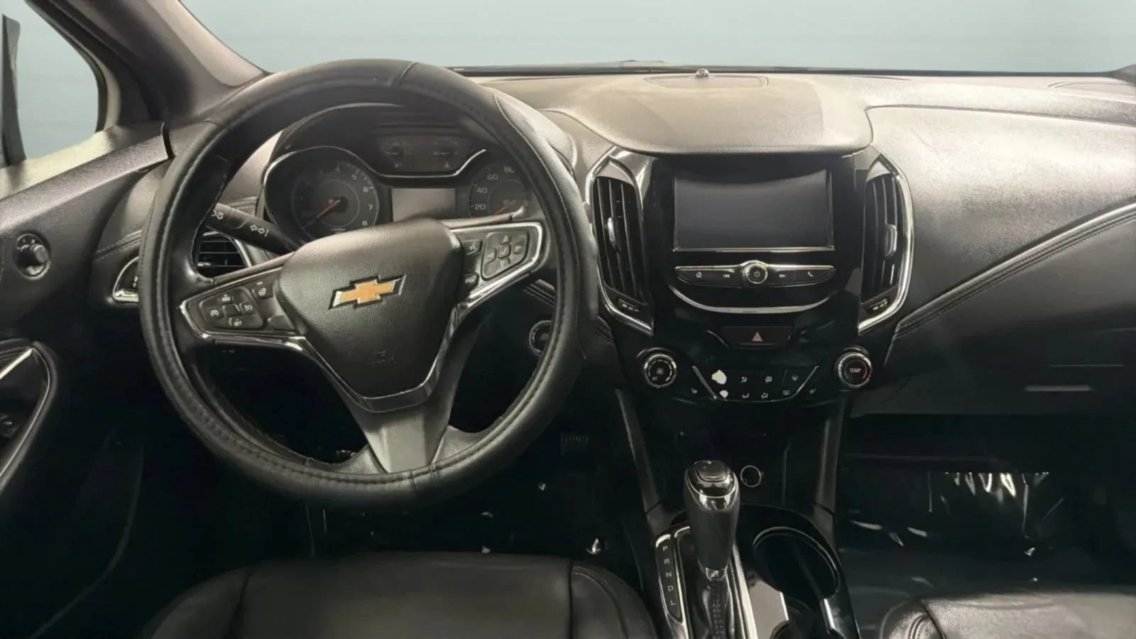 Used 2017 Chevrolet Cruze Premier w/ RS Package FWD image 10