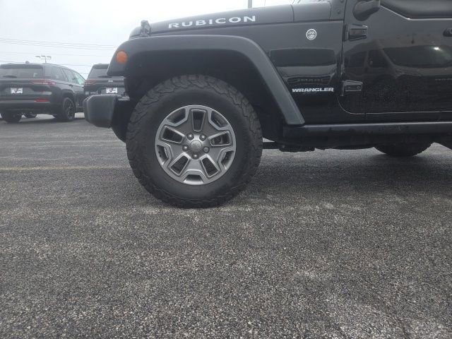 Used 2016 Jeep Wrangler Rubicon w/ Connectivity Group AWD/4WD image 5