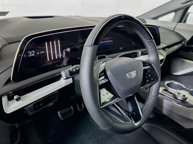 New 2026 Cadillac Optiq Luxury 2 AWD/4WD image 7