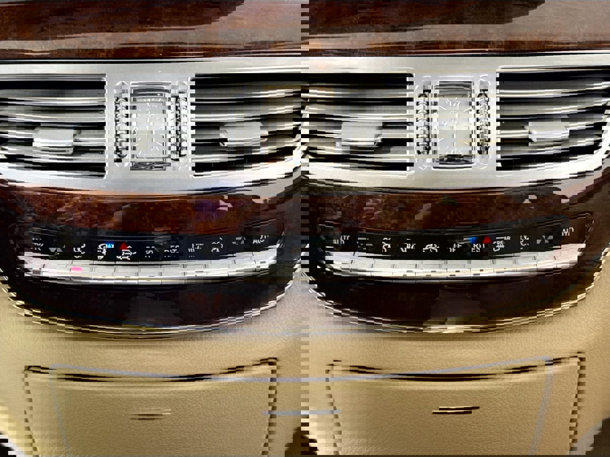 Used 2013 Mercedes-Benz S 550 Sedan image 18