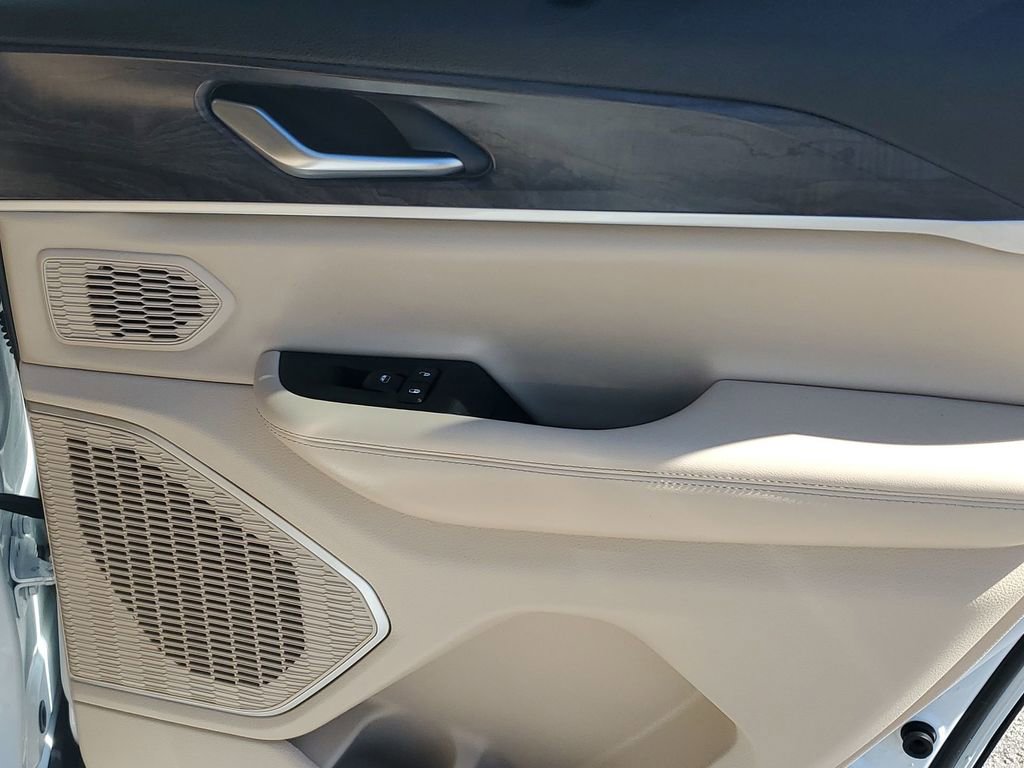 Used 2022 Jeep Grand Cherokee Limited w/ Luxury Tech Group II image 46