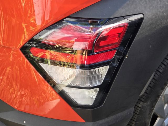 Certified 2024 Hyundai Kona SE image 8