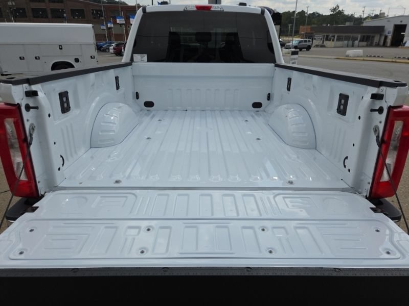 New 2026 Ford F250 XLT w/ FX4 Off-Road Package AWD/4WD image 10