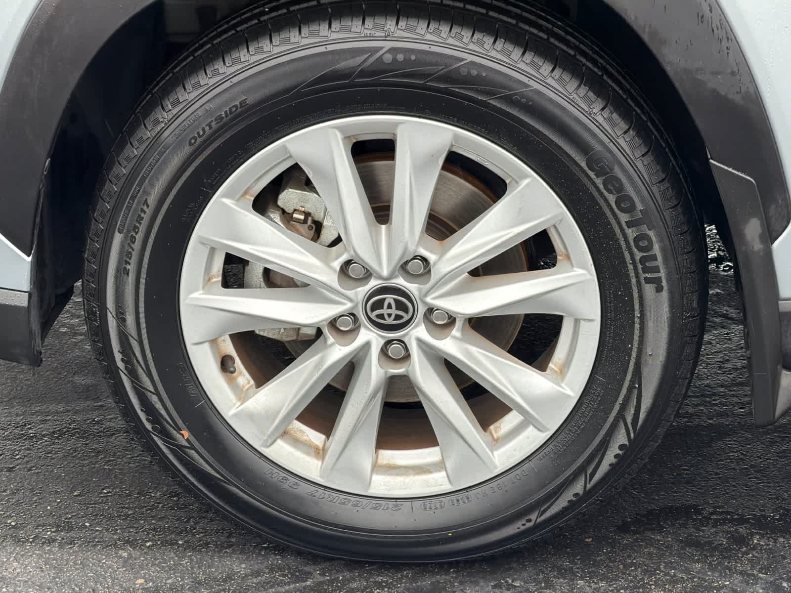 Used 2022 Toyota Corolla Cross LE FWD image 29