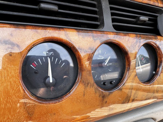 Used 1998 Jaguar XK8 Convertible image 37