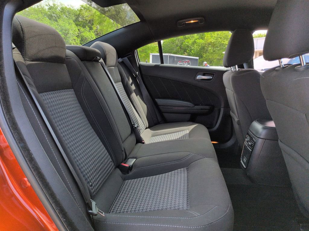 Used 2020 Dodge Charger SXT w/ Blacktop Package image 29