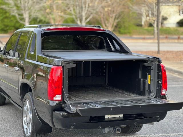 Used 2013 Cadillac Escalade EXT Premium image 40