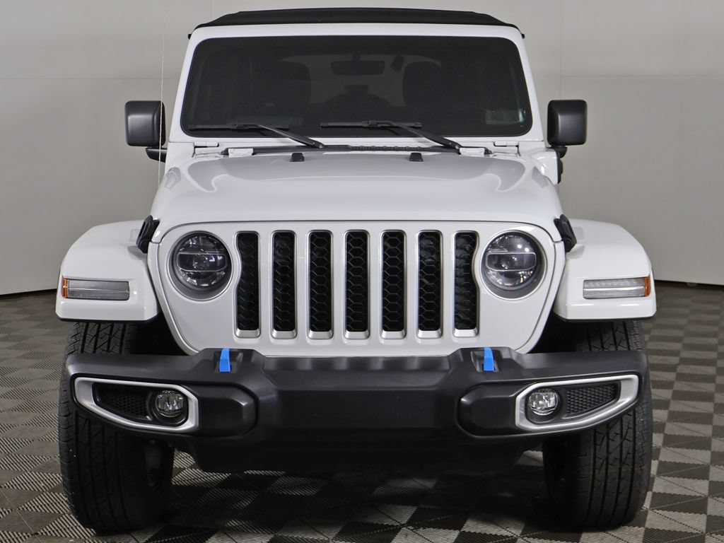 Used 2022 Jeep Wrangler Unlimited Sahara w/ Cold Weather Group AWD/4WD image 8