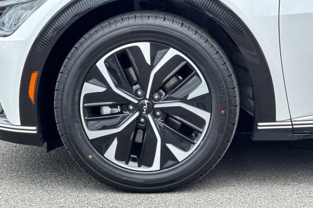 Used 2024 Kia EV6 Wind RWD image 33