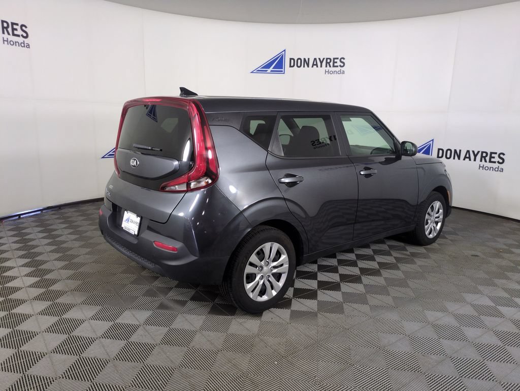 Used 2021 Kia Soul LX FWD image 5