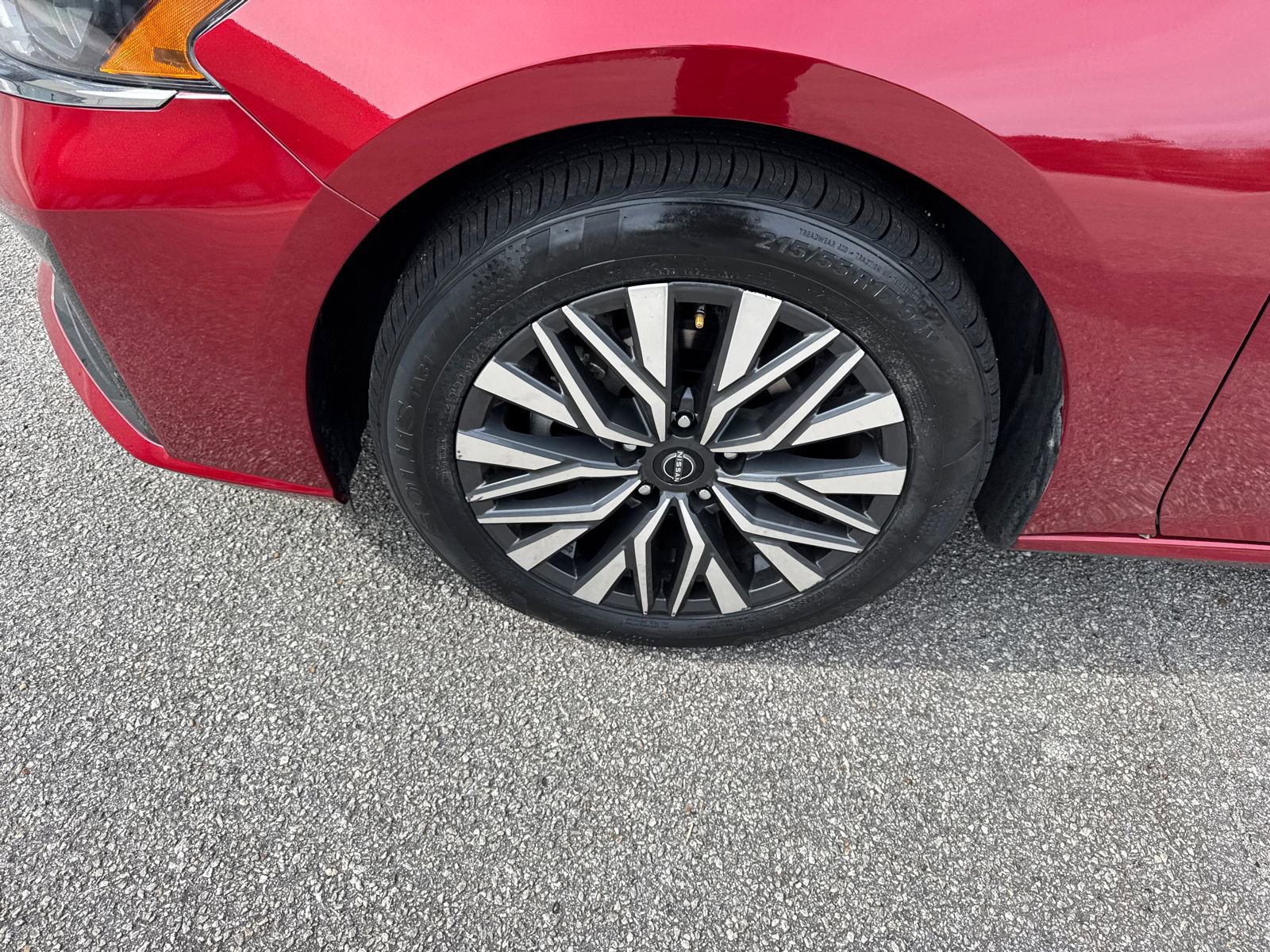 Used 2024 Nissan Altima 2.5 SV image 11