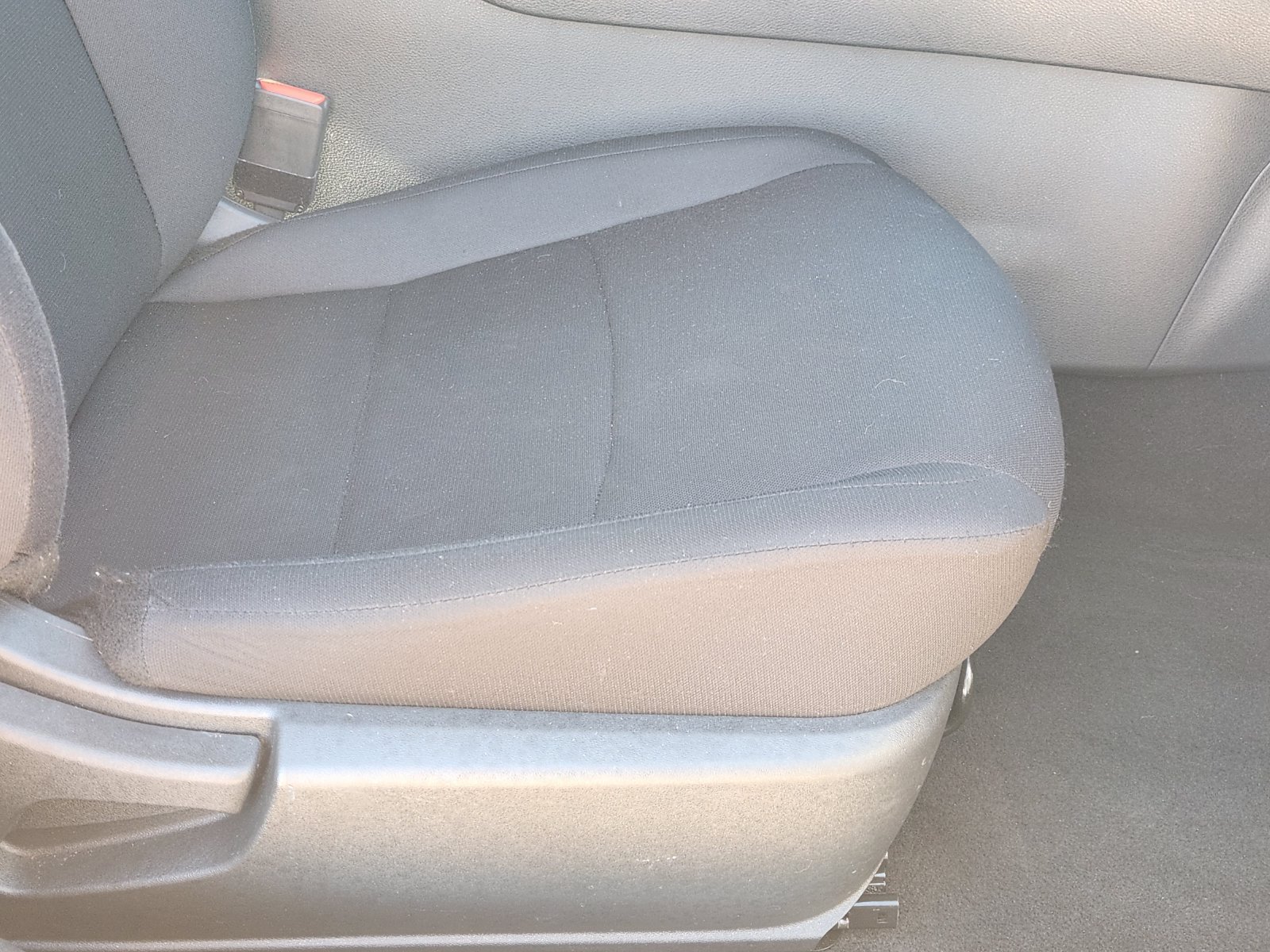 Used 2025 Nissan Sentra S FWD image 28