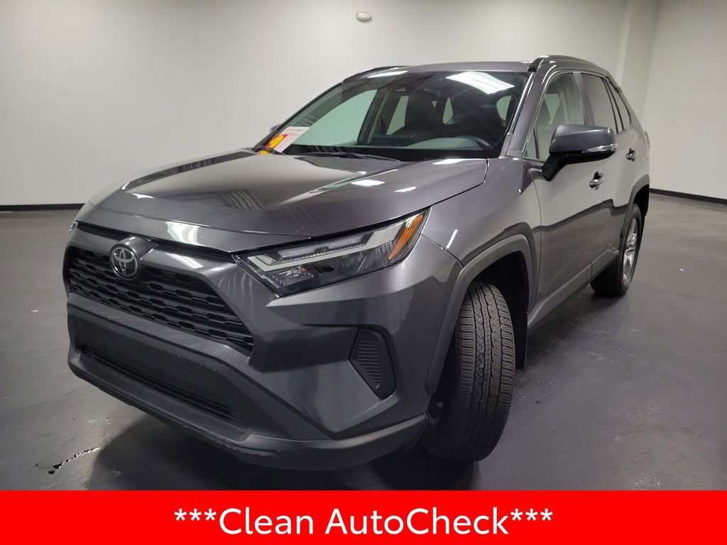 Used 2023 Toyota RAV4 XLE image 4