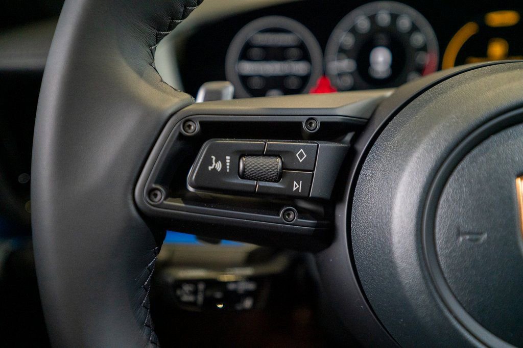 New 2026 Porsche Panamera 4 image 17