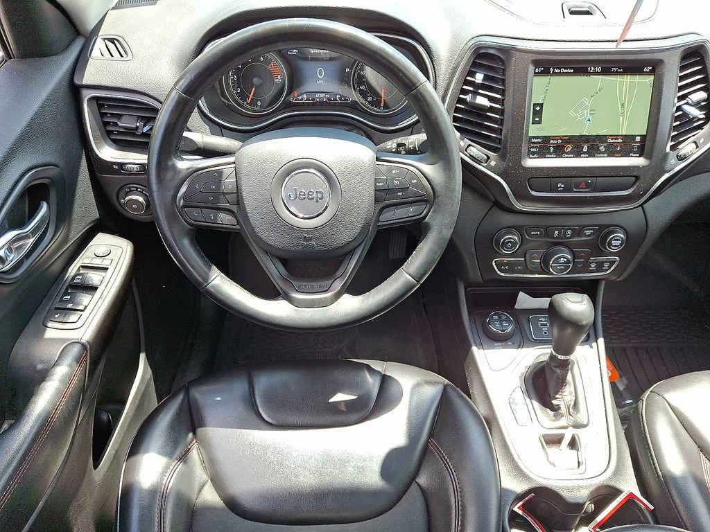Used 2019 Jeep Cherokee Trailhawk w/ Comfort/Convenience Group AWD/4WD image 9