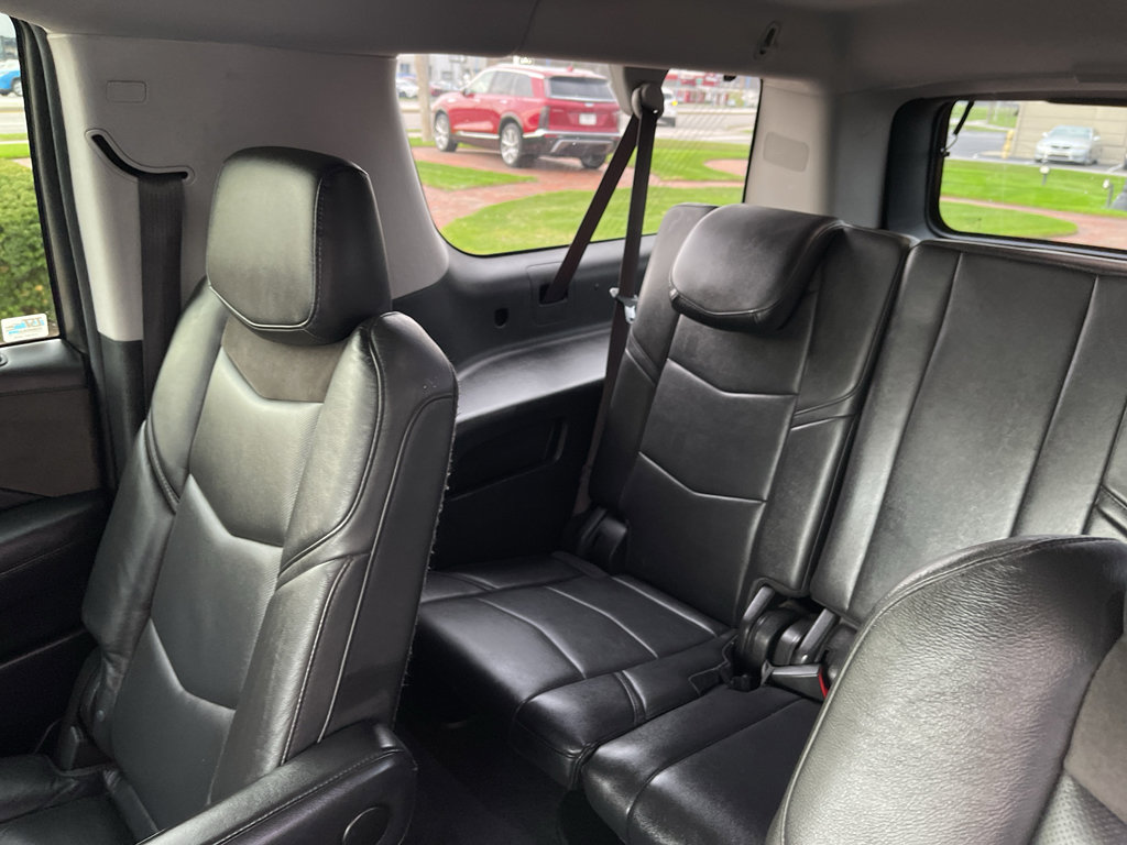 Used 2019 Cadillac Escalade ESV Premium Luxury image 30