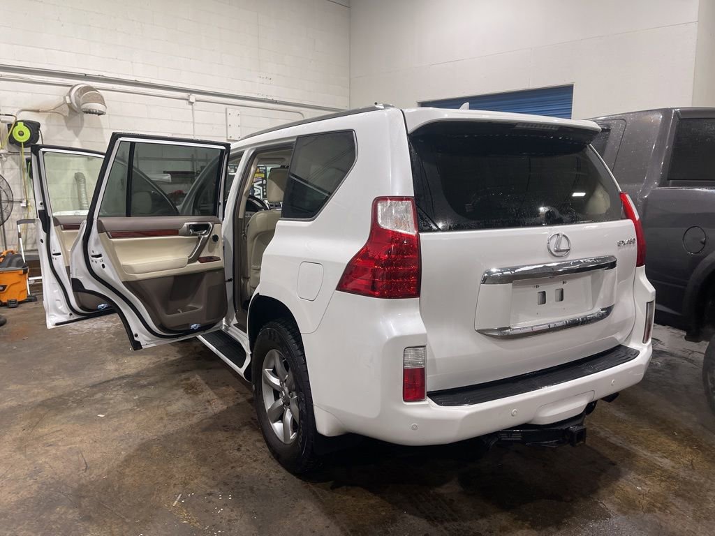 Used 2013 Lexus GX 460 Premium image 27