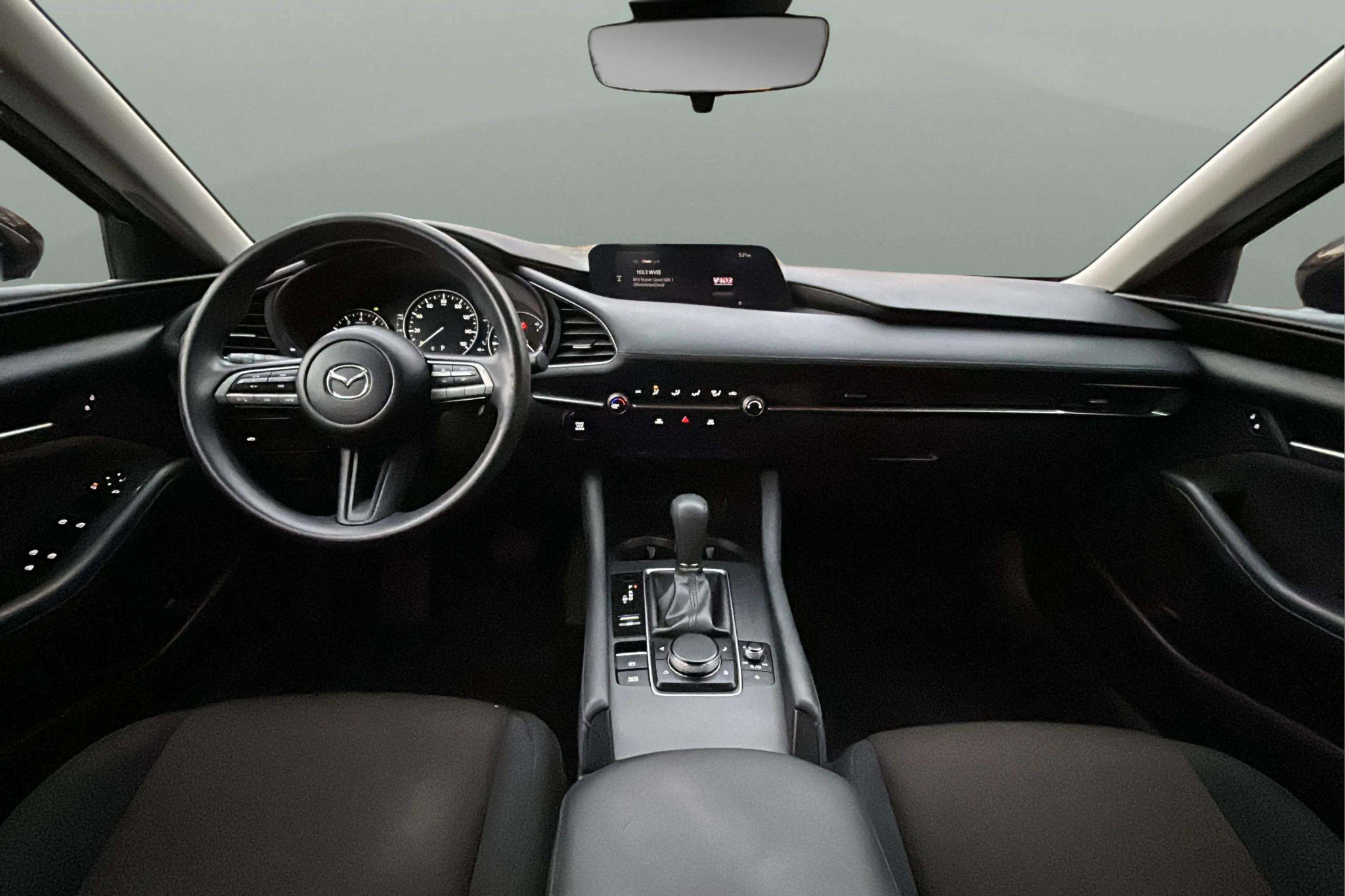 Used 2021 MAZDA MAZDA3 s image 24