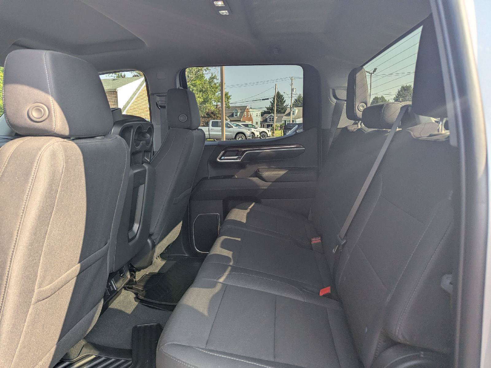 Used 2025 Chevrolet Silverado 1500 LT AWD/4WD image 24